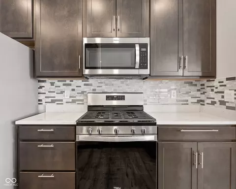 Kitchen - 354 Limerick Ln, Pendleton, IN 46064 photo 6 of 7