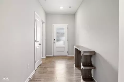Entry Way - 354 Limerick Ln, Pendleton, IN 46064 photo 1 of 2