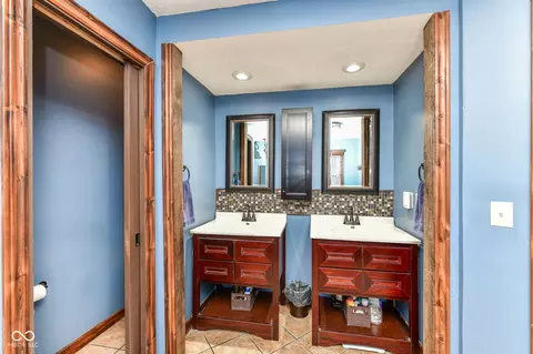 Bath - 150 Springs Ct, Carmel, IN 46033 photo 2 of 2
