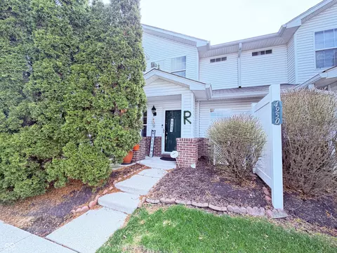 4950 Potomac Square Way #6, Indianapolis, IN 46268