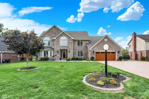 214 Yorkshire Blvd W, Indianapolis, IN 46229