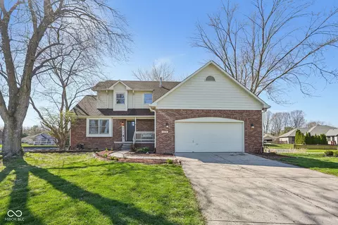 5339 Heritage Ln, Greenwood, IN 46142