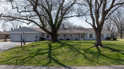 831 North Dr, Seymour, IN 47274