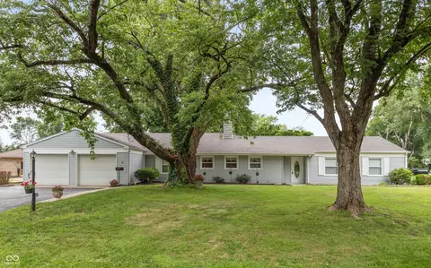 831 North Dr, Seymour, IN 47274