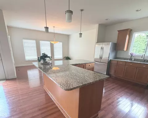 Kitchen - 736 Willow Pointe Dr N, Plainfield, IN 46168 photo 3 of 7