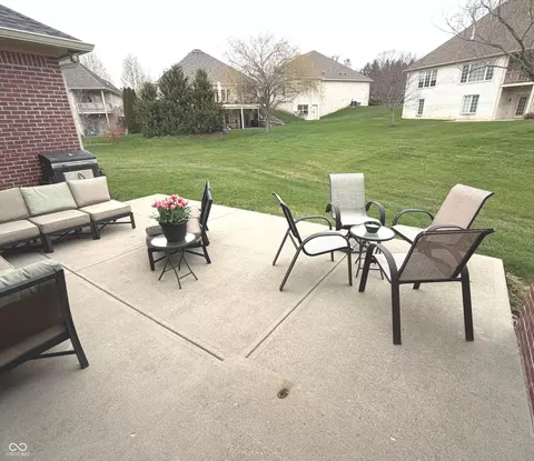 Exterior - 736 Willow Pointe Dr N, Plainfield, IN 46168 photo 3 of 4