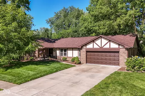 10188 E Lakeshore Dr, Carmel, IN 46033