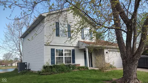 776 Shore View Dr, Franklin, IN 46131