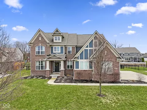 10283 Sinndar Ln, Fishers, IN 46040