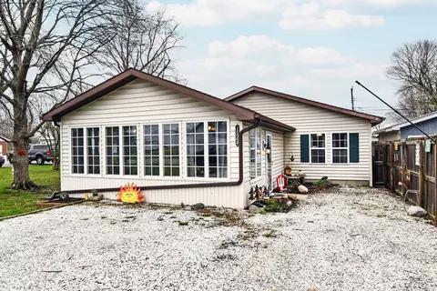 1524 S R St, Elwood, IN 46036