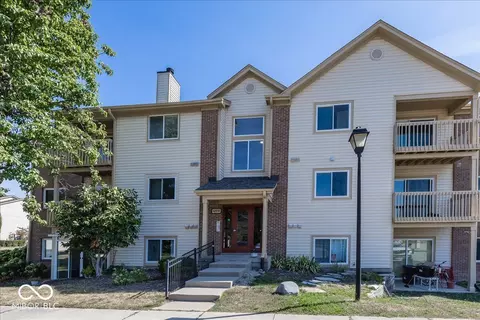 12519 Timber Creek Dr #2, Carmel, IN 46032