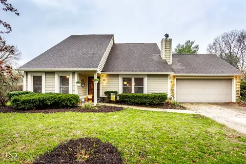 462 San Carlos Dr, Greenwood, IN 46142