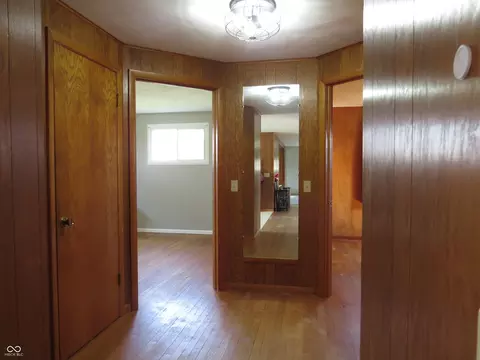 Entry Way - 825 Jackson St, Hope, IN 47246 photo 5 of 6