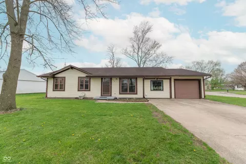 818 Garden Ave, Seymour, IN 47274
