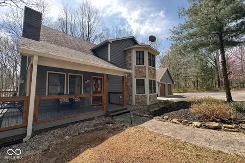 7599 Center Lake Rd, Nineveh, IN 46164