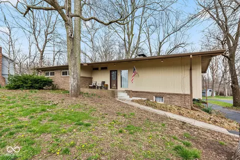 606 Debra Ln, Indianapolis, IN 46217