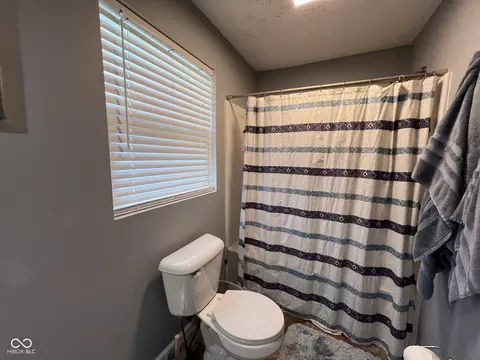 Bath - 5575 S 995 E, Grammer, IN 47236 photo 2 of 4