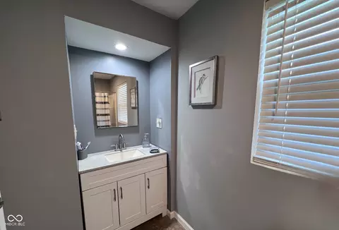 Bath - 5575 S 995 E, Grammer, IN 47236 photo 1 of 4