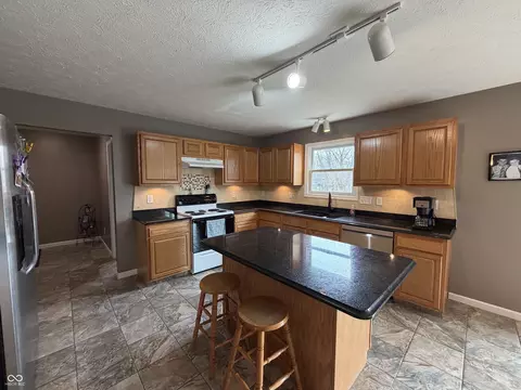1010 Sunset Dr, Covington, IN 47932 photo 9