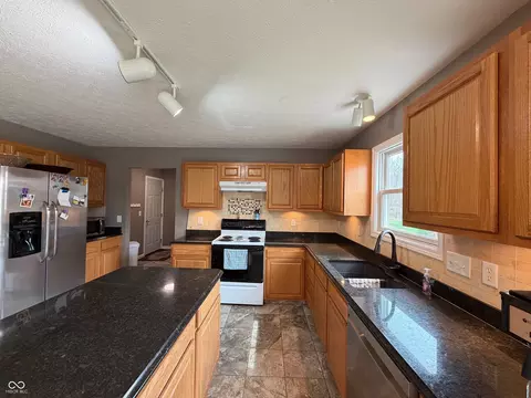 1010 Sunset Dr, Covington, IN 47932 photo 8