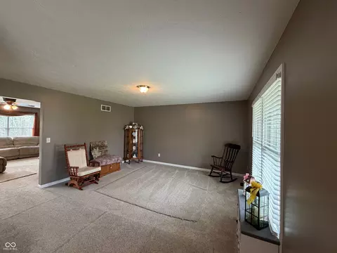 1010 Sunset Dr, Covington, IN 47932 photo 3