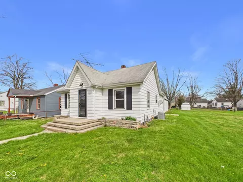 2016 S Shipley St, Muncie, IN 47302