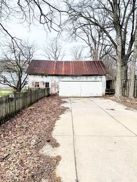 320 2nd St NE, Carmel, IN 46032
