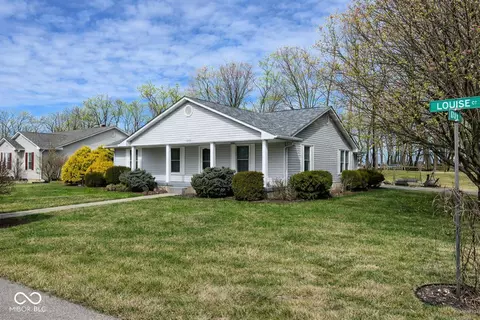 1010 Louise Ct, Seymour, IN 47274