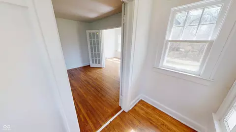 Entry Way - 749 S River Rd, Covington, IN 47932 photo 2 of 6