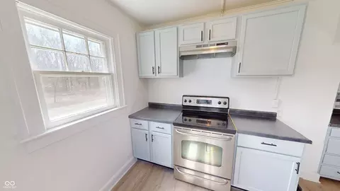 Kitchen - 749 S River Rd, Covington, IN 47932 photo 6 of 7