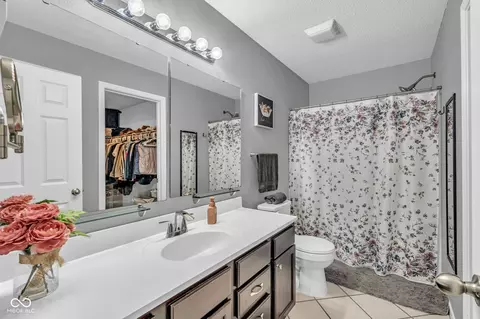 Bath - 2297 Shadowbrook Dr, Plainfield, IN 46168 photo 1 of 2