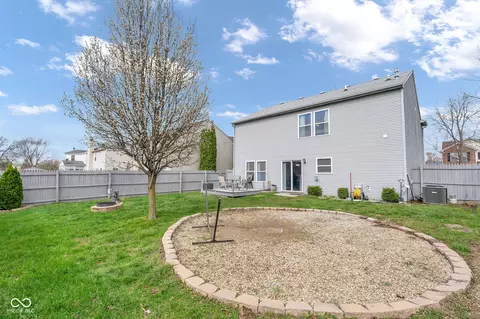Exterior - 2297 Shadowbrook Dr, Plainfield, IN 46168 photo 4 of 5