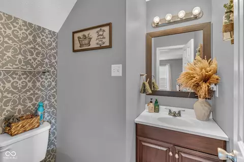 Entry Way - 2297 Shadowbrook Dr, Plainfield, IN 46168 photo 2 of 4