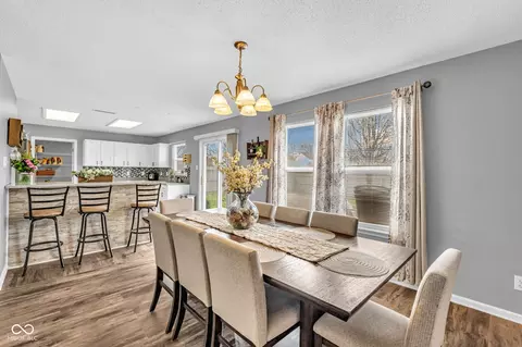 Dining - 2297 Shadowbrook Dr, Plainfield, IN 46168 photo 2 of 2