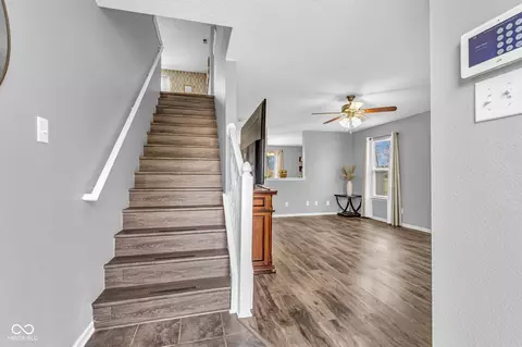 Entry Way - 2297 Shadowbrook Dr, Plainfield, IN 46168 photo 1 of 4