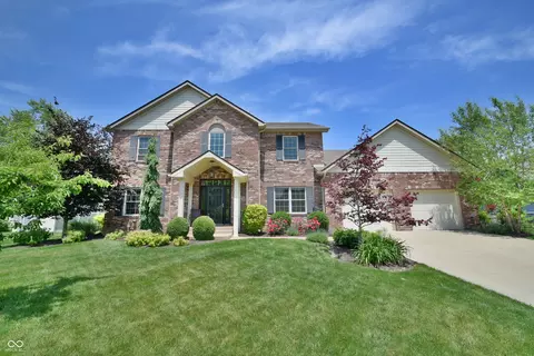 224 W Stoney Trl, Greenfield, IN 46140