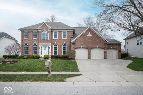 9963 Parkshore Dr, Fishers, IN 46038