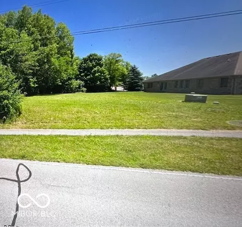 5959 Sugar Grove Rd E, Plainfield, IN 46168
