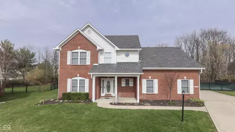 8204 Stoney Bend Cir, Indianapolis, IN 46259