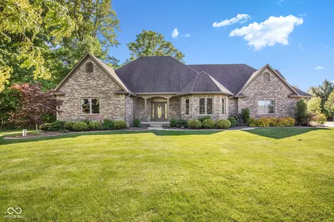 1538 E Grey Feather Trl, Greenfield, IN 46140