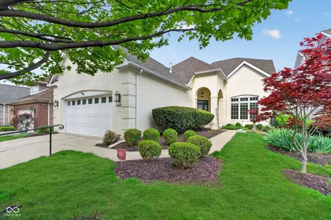 8944 Crystal River Dr, Indianapolis, IN 46240