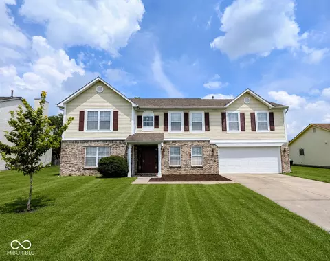 665 Hummingbird Ln, Whiteland, IN 46184