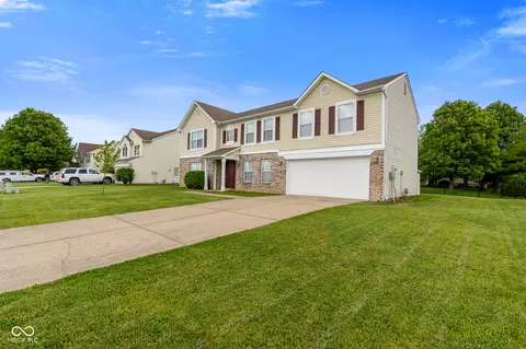 665 Hummingbird Ln, Whiteland, IN 46184