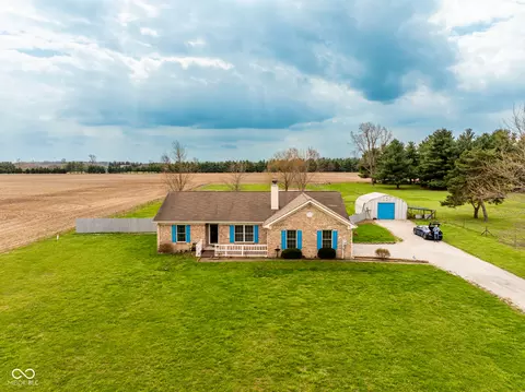 14101 W Division Rd, Daleville, IN 47334