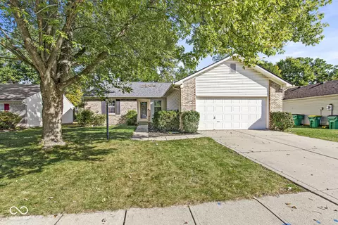 116 W Flat Rock Dr, Westfield, IN 46074
