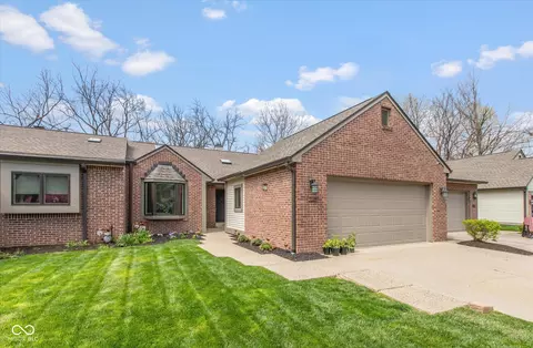 1726 Creekside Ln W, Carmel, IN 46032