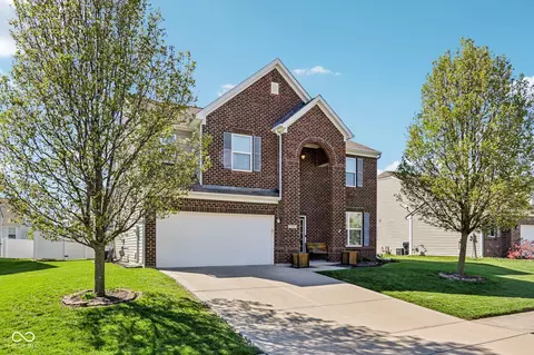 1476 Padana Dr, Greenwood, IN 46143