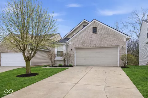 3431 Ashgrove Dr, Indianapolis, IN 46268