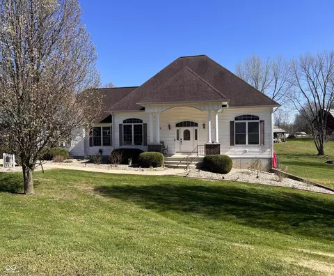 100 Smiths Rd, Mitchell, IN 47446