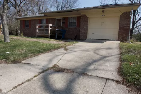 10230 Meadowlark Dr, Indianapolis, IN 46235